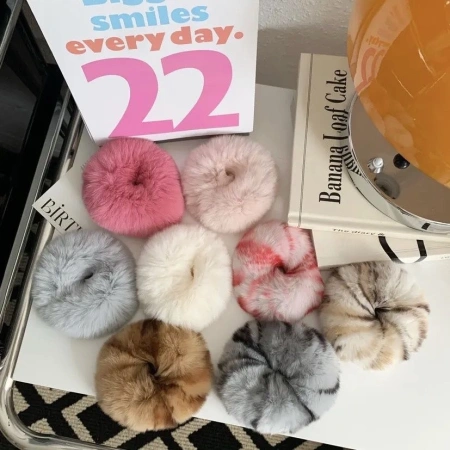 ins Autumn and winter real rex rabbit fur rings, cute fluffy hair strings, girl headwear, pig intestine hair accessories for adults and children ins Autumn and winter real rex rabbit fur rings, cute fluffy hair strings, girl headwear, pig intestine hair accessories for adults and children